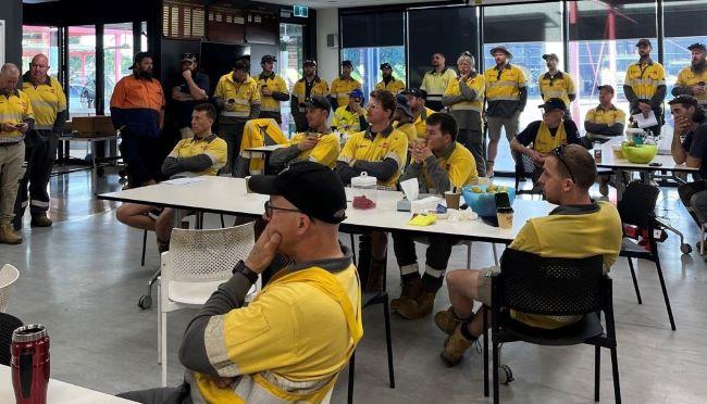 https://media.powercor.com.au/images/Mildura-briefing-resized.jpg