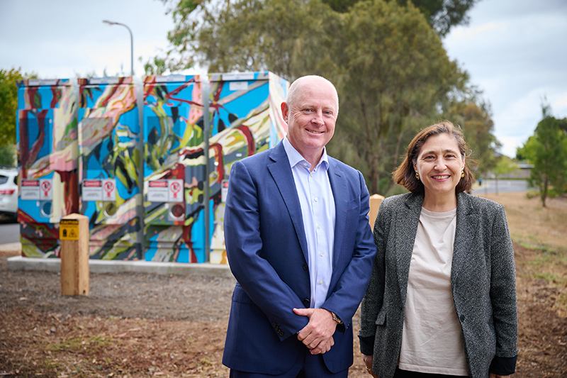Powercor Chief Executive Officer Tim Rourke and Victorian Minister for Energy and Resources Lily D’Ambrosio.